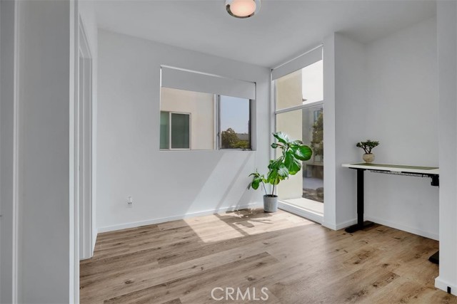 MLS #OC25140939 img 17