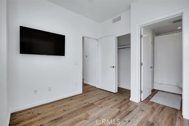 MLS #OC25140939 img 18