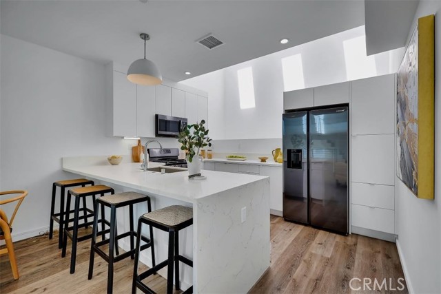 MLS #OC25140939 img 7