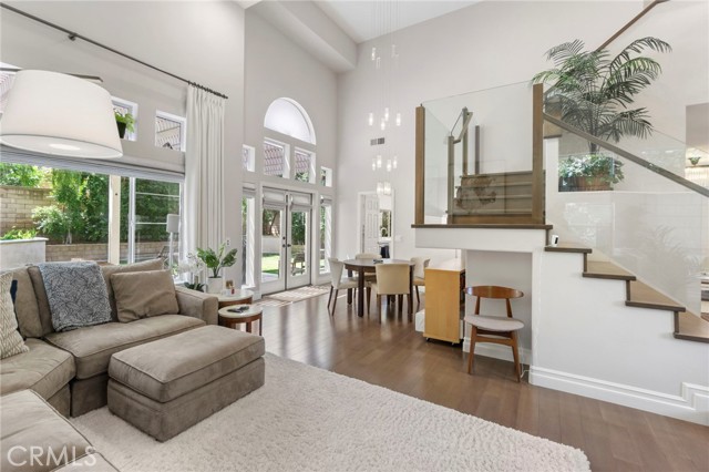 MLS #OC25141610 image #1