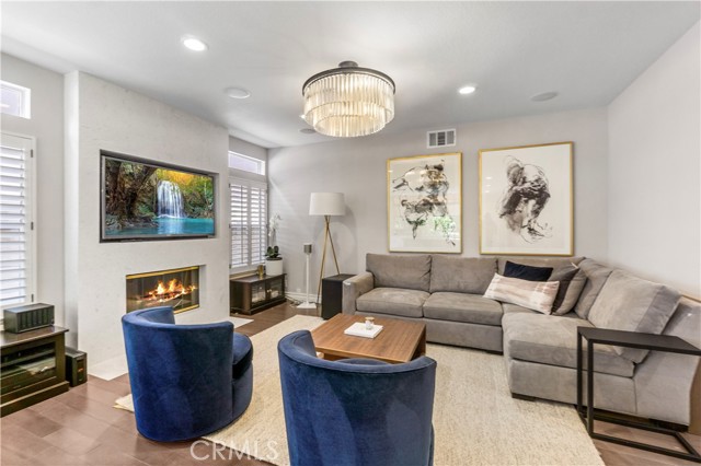 MLS #OC25141610 image #10