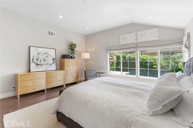 MLS #OC25141610 image #19