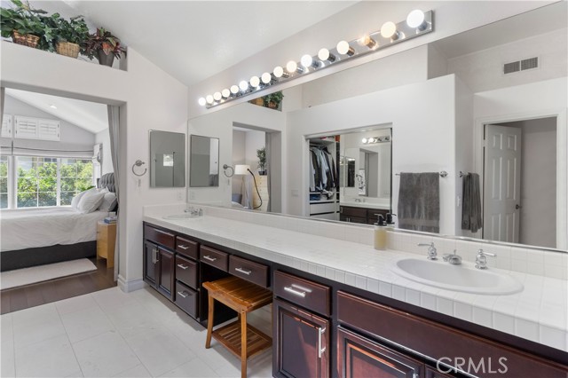 MLS #OC25141610 image #20