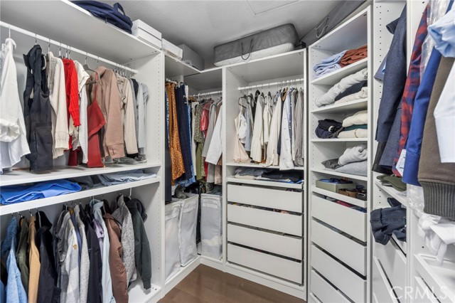 MLS #OC25141610 image #22