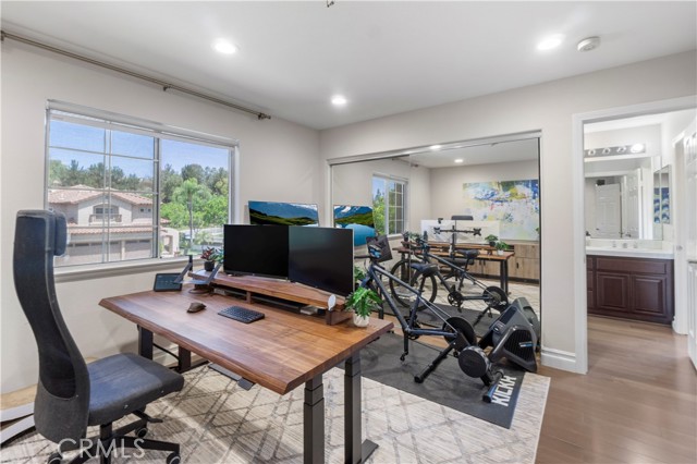 MLS #OC25141610 image #24