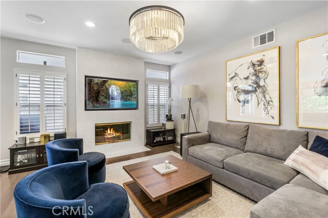 MLS #OC25141610 image #9