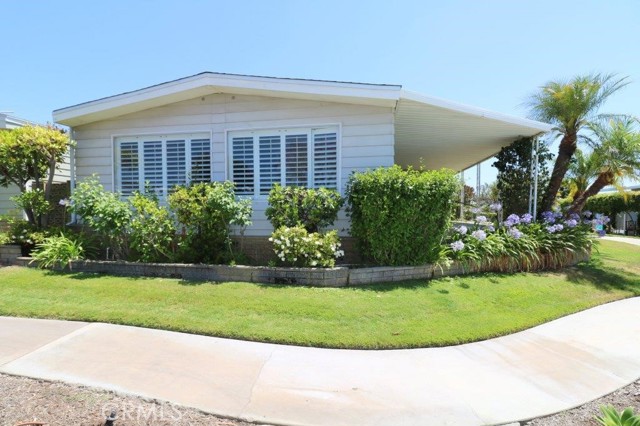 MLS #OC25142177 image #0