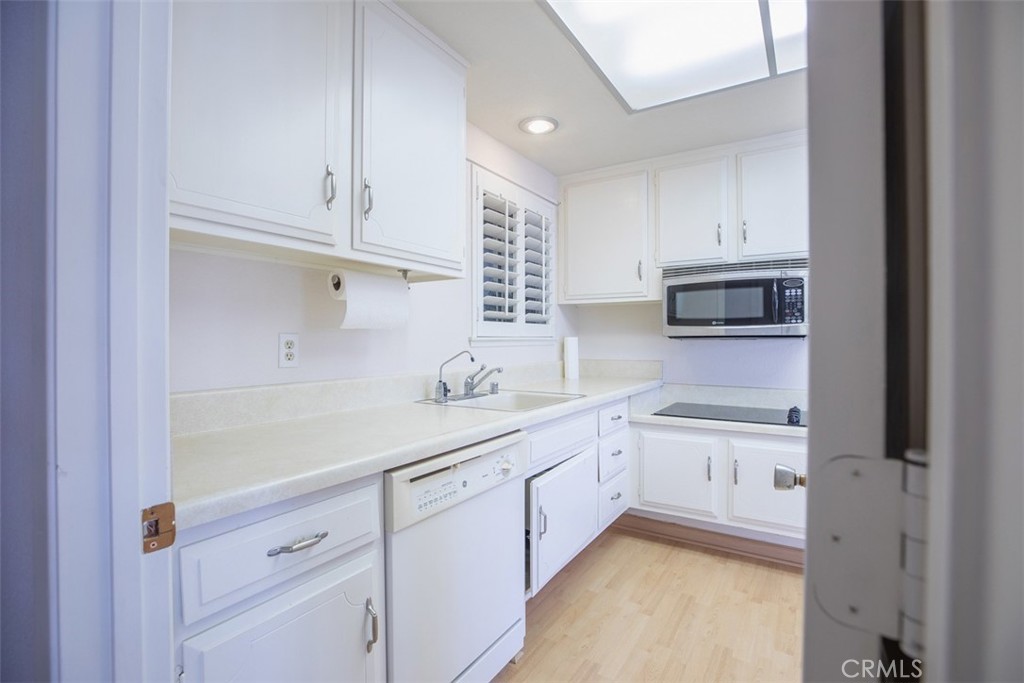 MLS #OC25142799 image #12