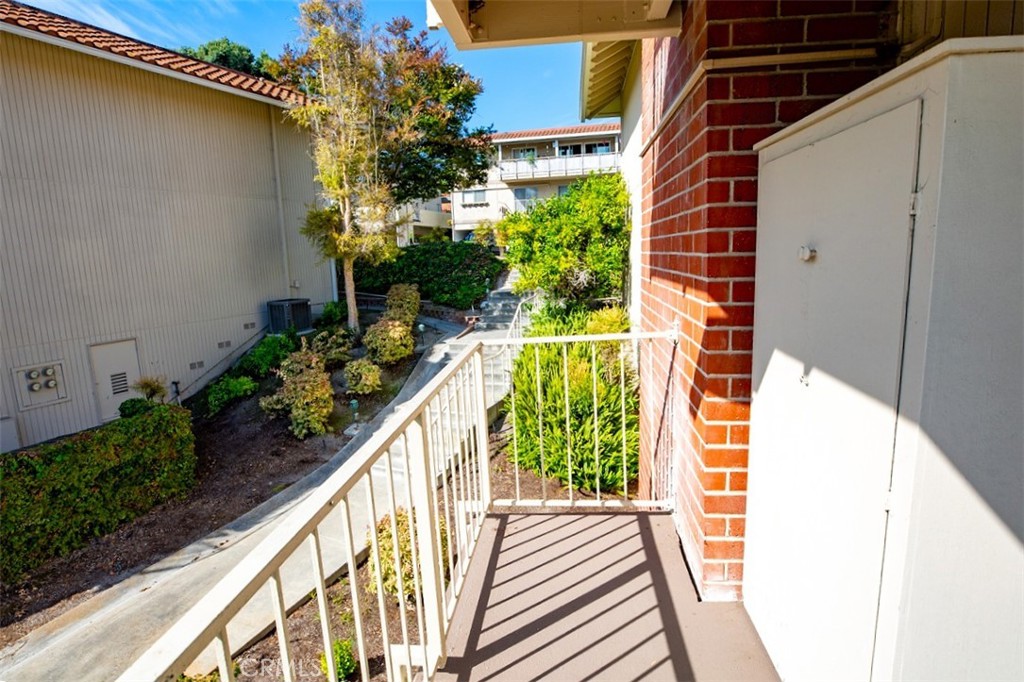 MLS #OC25142799 image #26