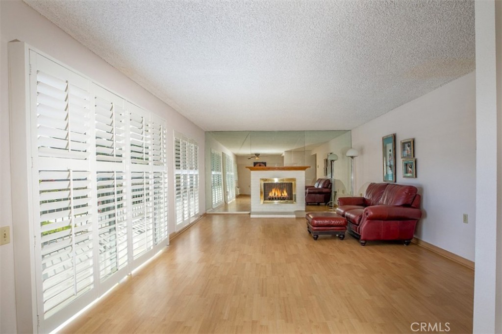 MLS #OC25142799 image #6