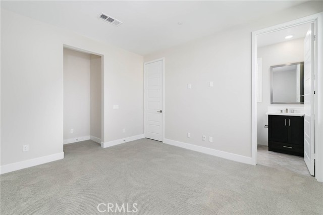 MLS #OC25142972 image #23