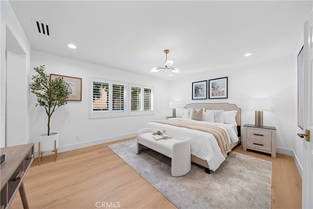 MLS #OC25143247 image #11