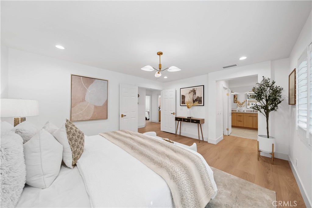 MLS #OC25143247 image #14