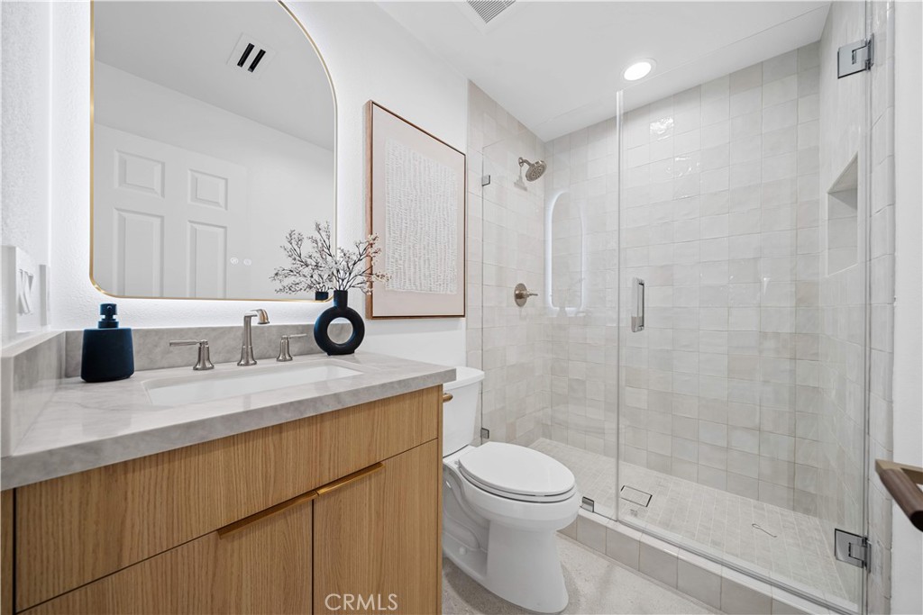 MLS #OC25143247 image #15