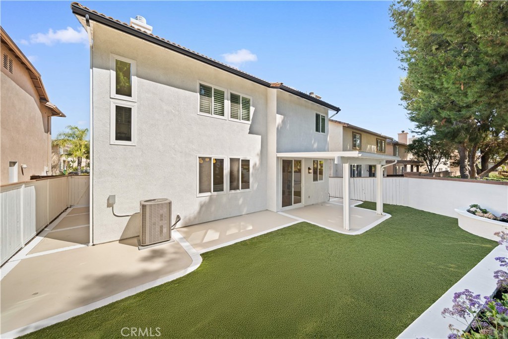 MLS #OC25143247 image #24