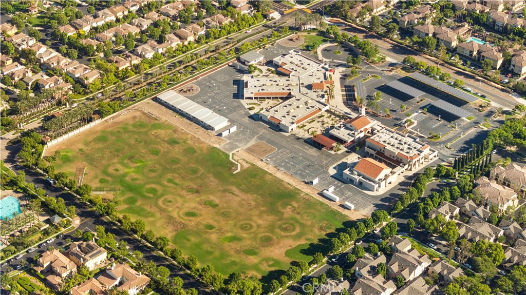 MLS #OC25143247 image #30