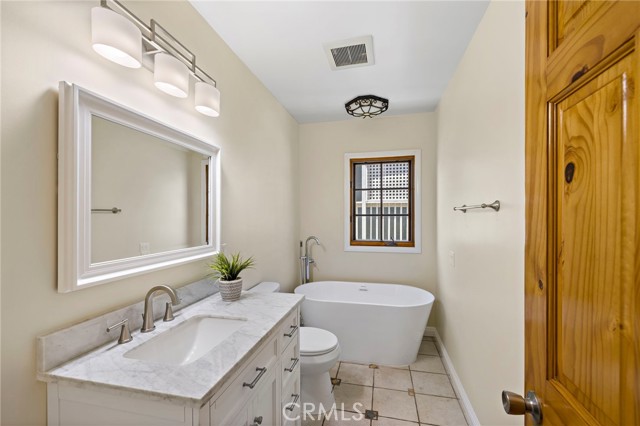 MLS #OC25143301 img 13