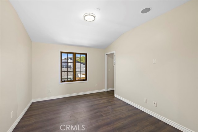 MLS #OC25143301 img 17