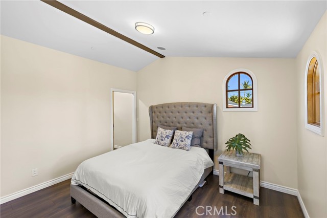 MLS #OC25143301 img 18