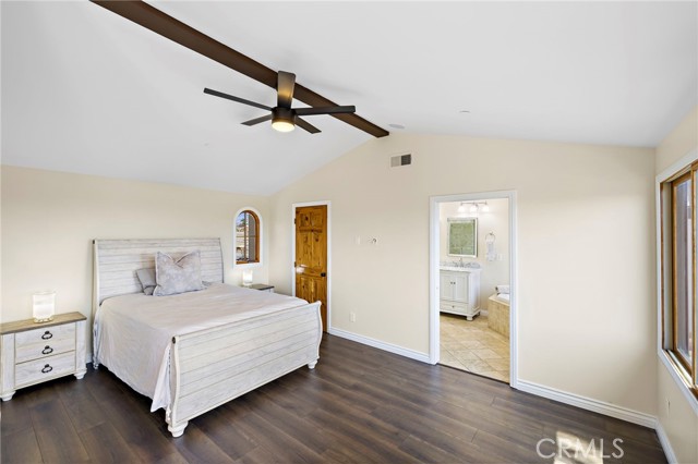 MLS #OC25143301 img 7