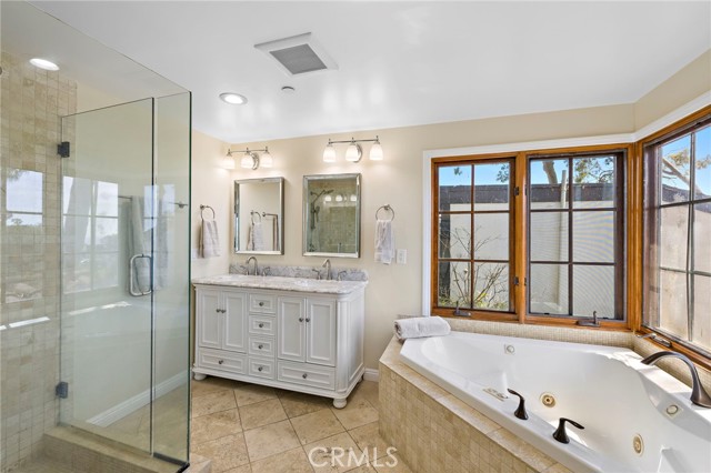 MLS #OC25143301 img 8