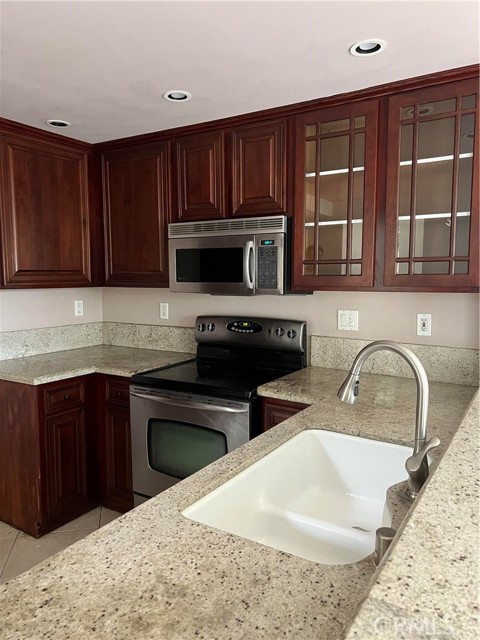 MLS #OC25143965 image #11