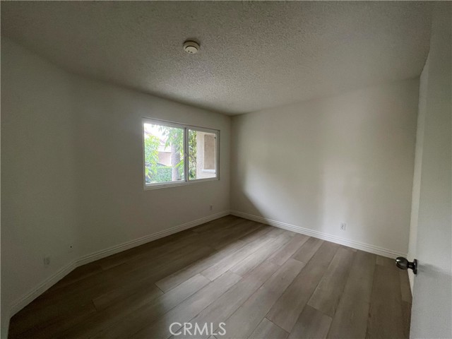 MLS #OC25143965 image #14