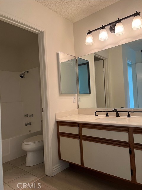 MLS #OC25143965 image #27