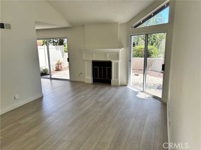 MLS #OC25143965 image #3