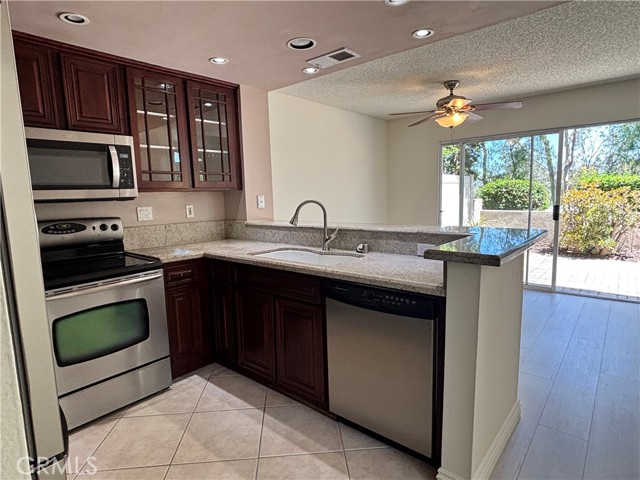MLS #OC25143965 image #9