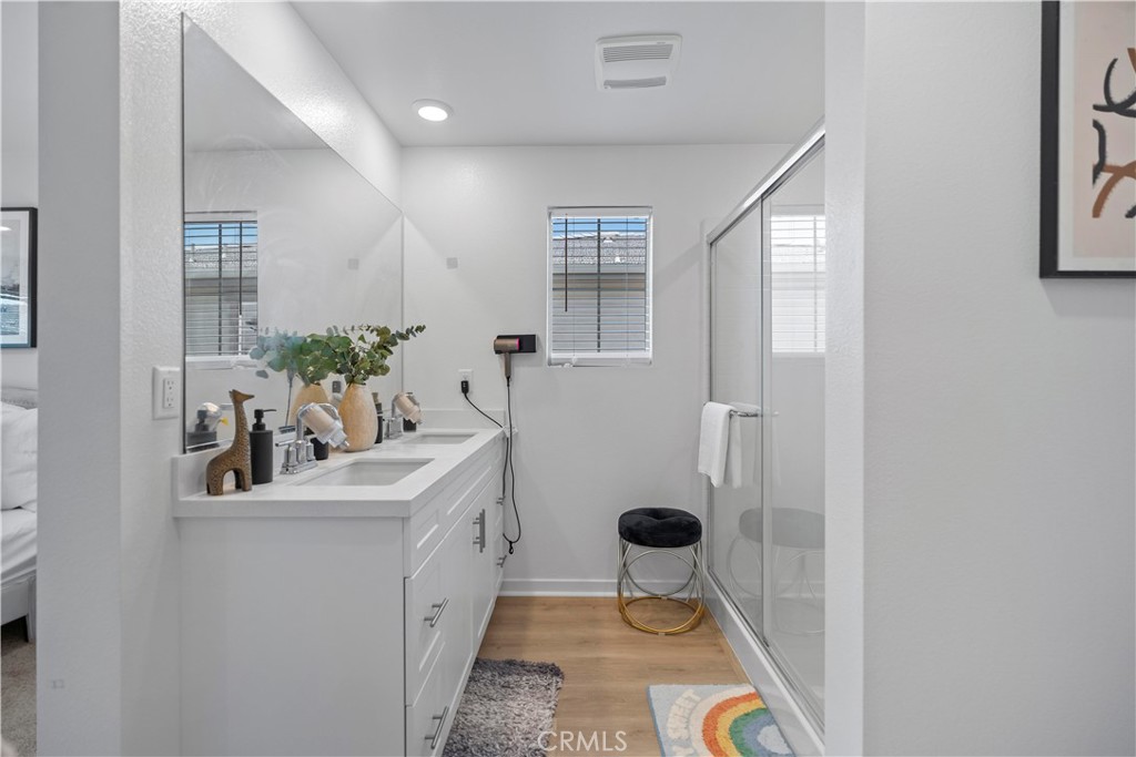 MLS #OC25144319 image #21