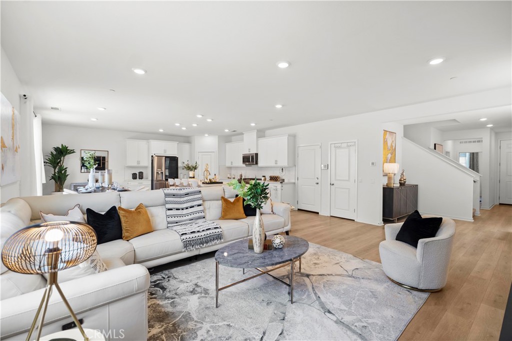 MLS #OC25144319 image #3