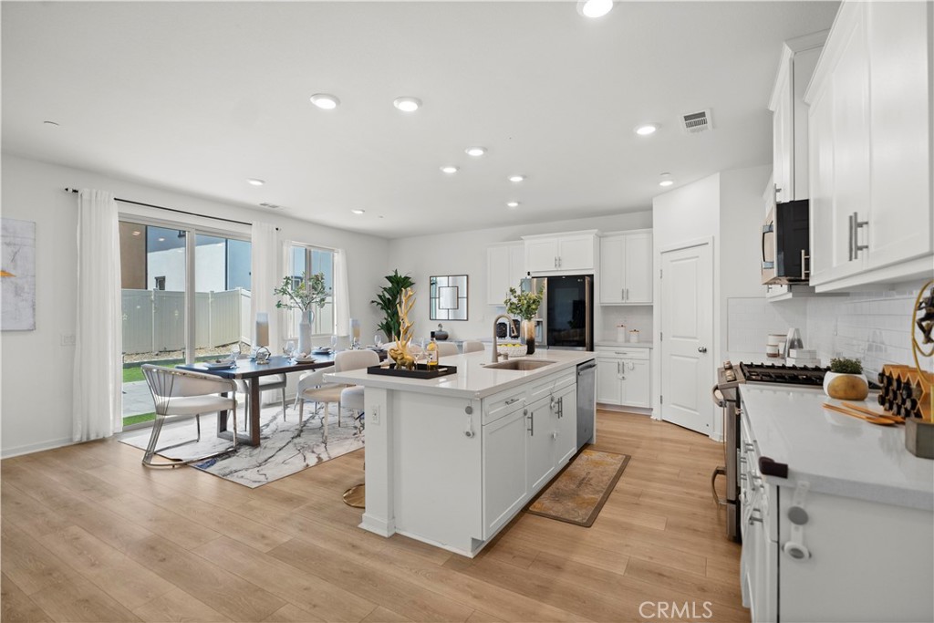 MLS #OC25144319 image #7