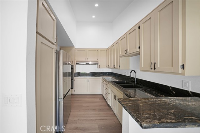 MLS #OC25144500 image #9