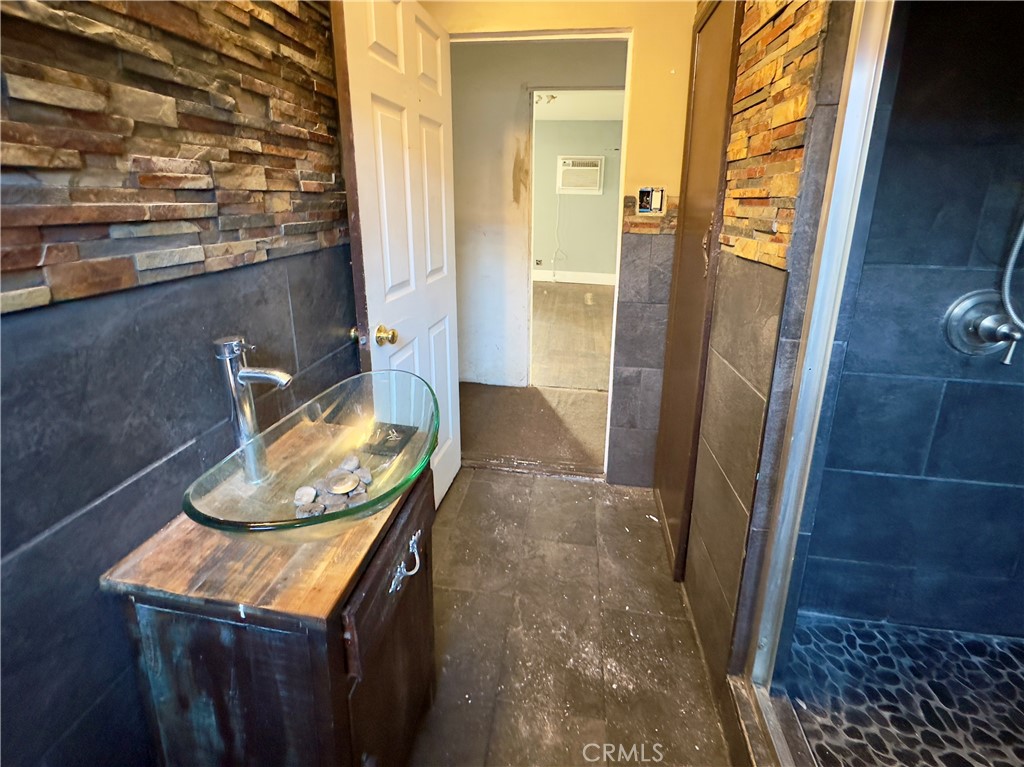 MLS #OC25144898 image #15