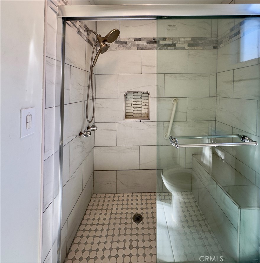 MLS #OC25144898 image #9