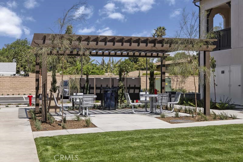 MLS #OC25145272 image #15