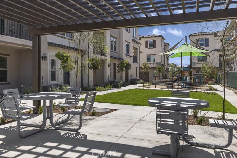 MLS #OC25145272 image #17