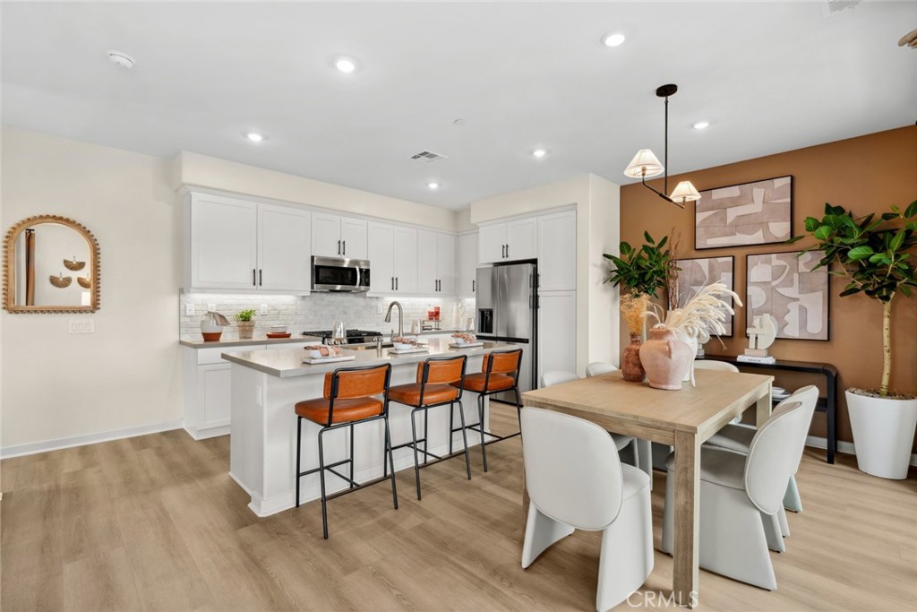 MLS #OC25145272 image #3