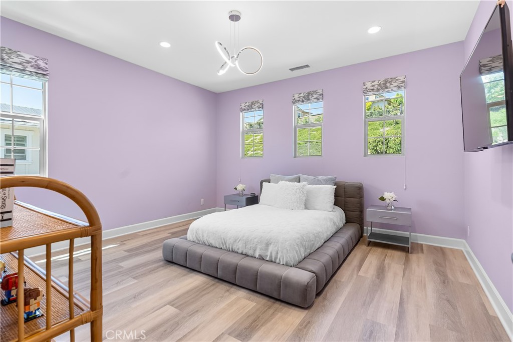 MLS #OC25145652 image #34