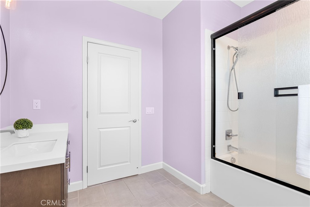 MLS #OC25145652 image #37