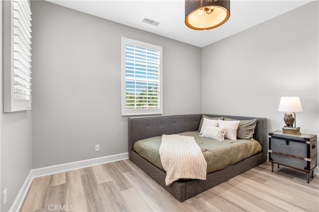 MLS #OC25145652 image #41