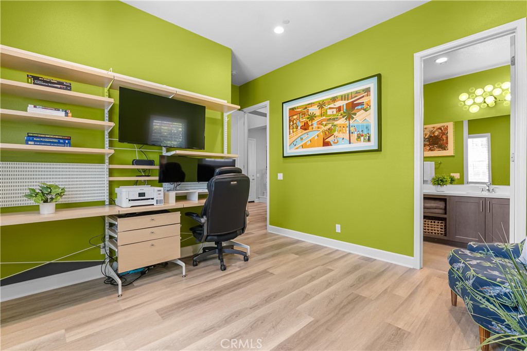 MLS #OC25145652 image #42