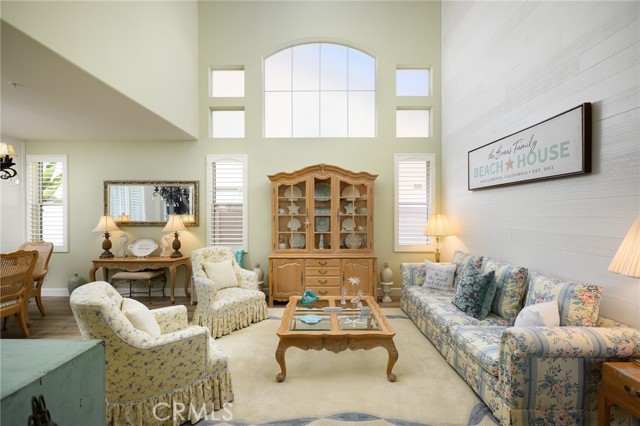 MLS #OC25145732 image #10