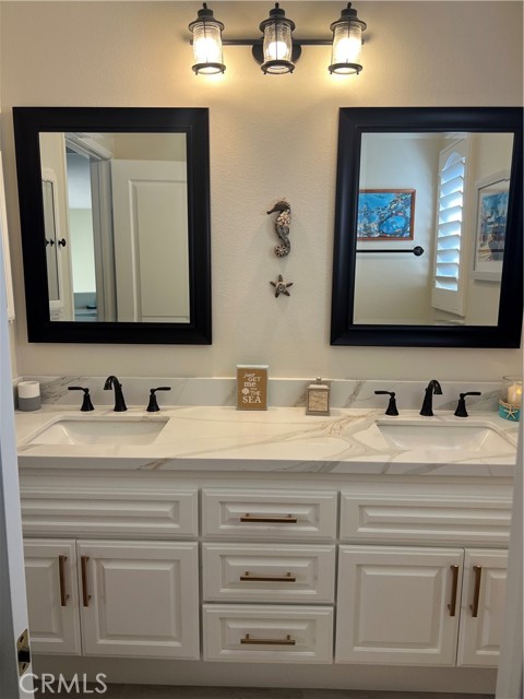 MLS #OC25145732 image #46