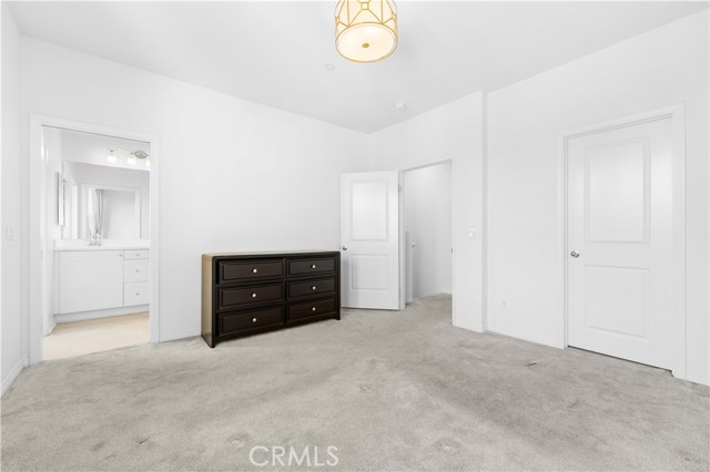 MLS #OC25145946 image #19