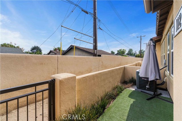 MLS #OC25145946 image #2