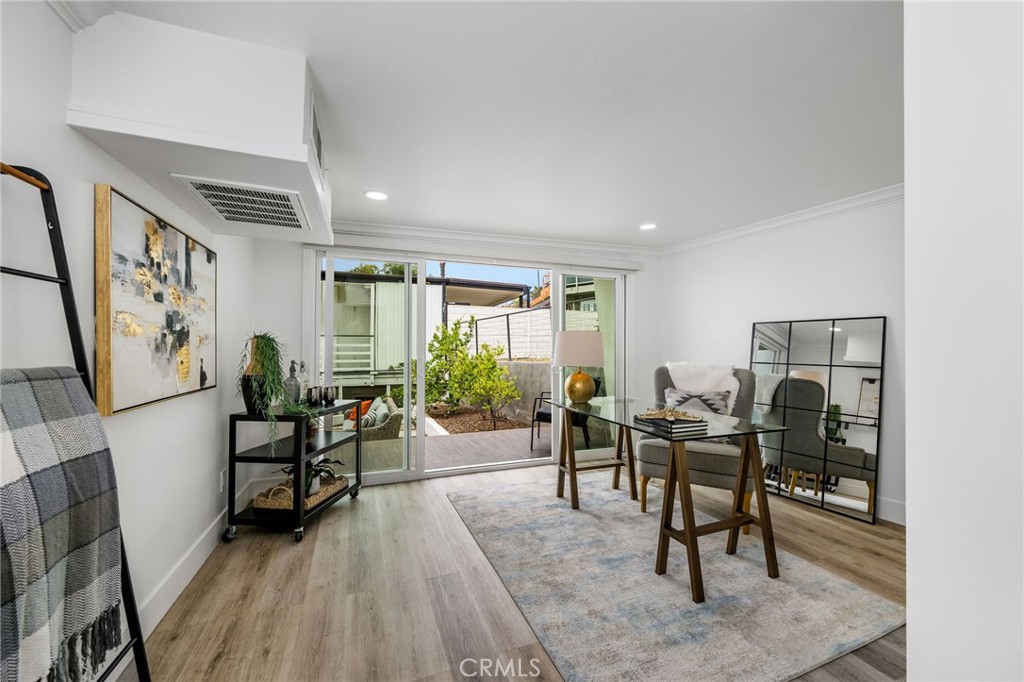 MLS #OC25145984 image #19