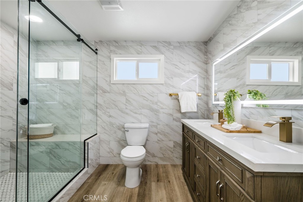 MLS #OC25145984 image #32