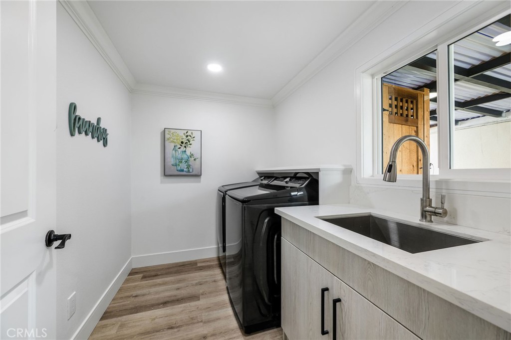 MLS #OC25145984 image #33